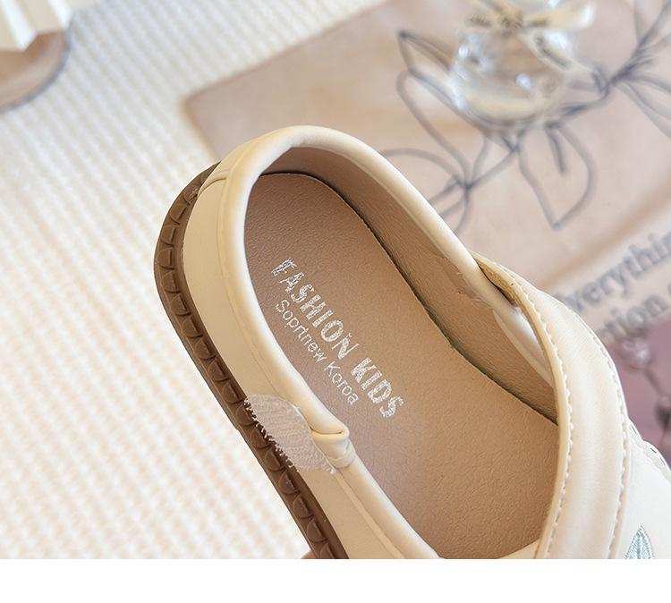 Frühlingskirsche Weichsohlen Lederschuhe für Mädchen – Stilvolle Kleinkind Performance Schuhe