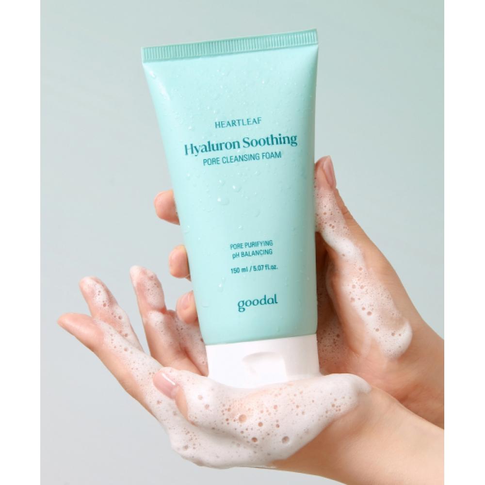 Goodal Hydrangea Hyaluronic Soothing Pore Cleansing Foam Model