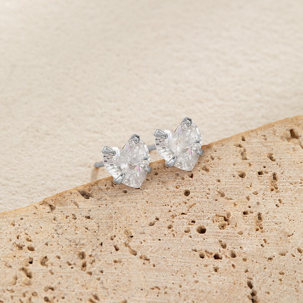 1 Pair of Zircon Heart-shaped Copper Earrings Elegant and Versatile Women's Earrings