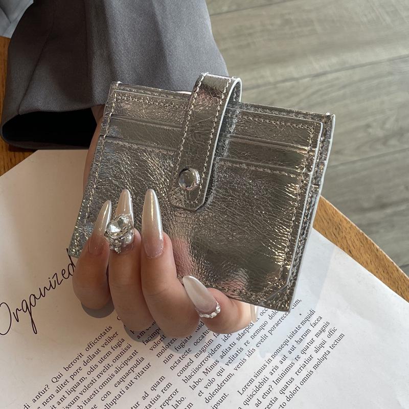 Exquisite 2025 Genuine Leather Women's Anti-Magnetic Card Holder, Slim & High-End Design.