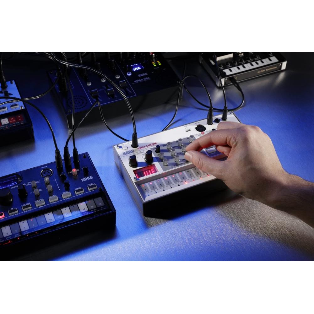 KORG Digital Sampler Volca Sample2 Synthesizer Drive Vestavěný reproduktor Kompaktní velikost Lze použít se sluchátky kdekoli