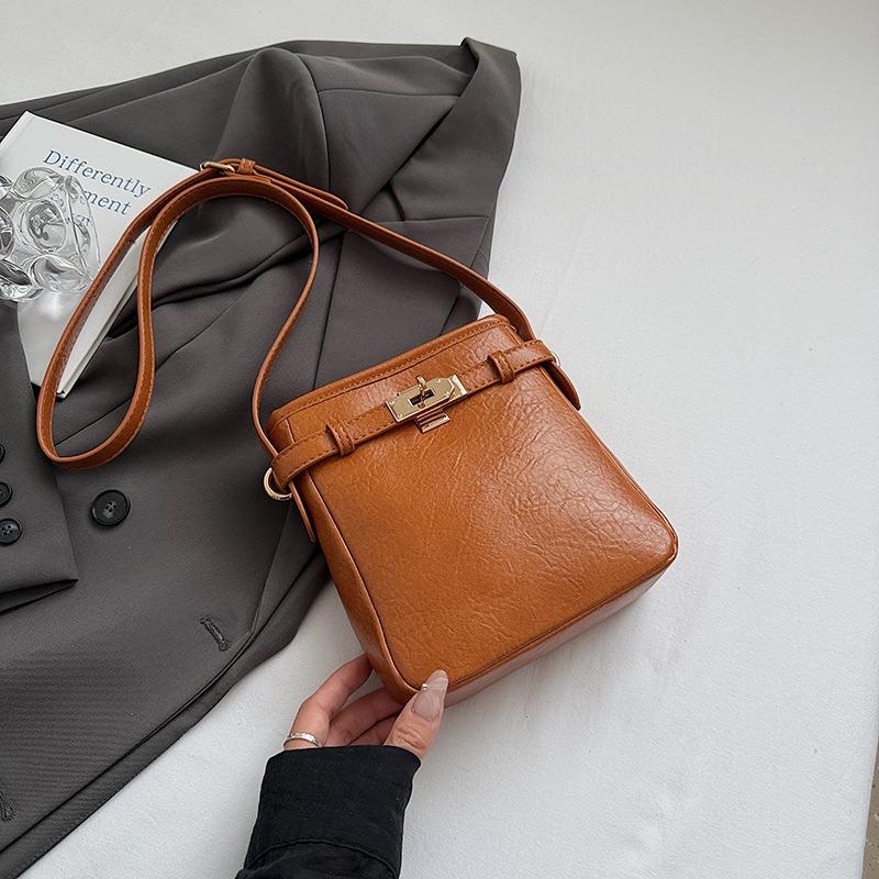 Fashion Trend Casual Kelly Bag Women's Autumn New High-end Large-capacity Shoulder Bag Versatile Messenger Bag