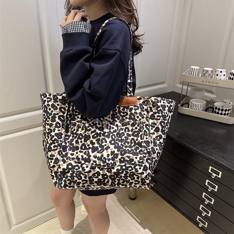 Niche Style Leopard Print Underarm Shoulder Bag Women's Bag New Large-capacity Lazy Wind Tote Bag