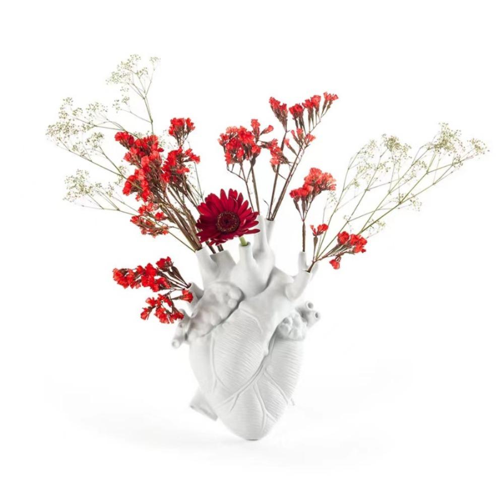 Resin Heart Shaped Vase Multiple Sockets White/Red Desktop Flower Pot Sculpture Design Dried Flower Container
