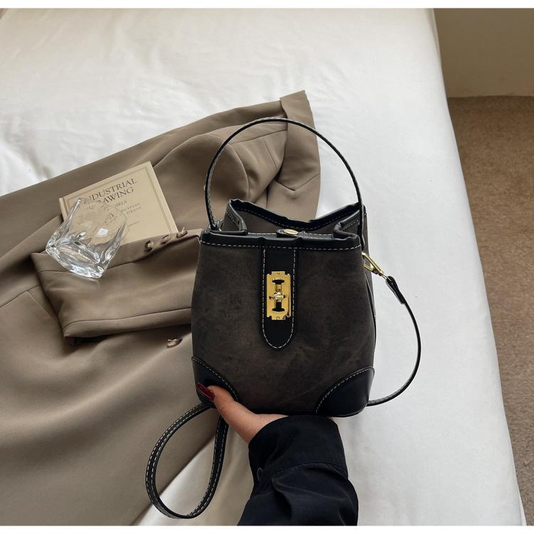 Single shoulder underarm bag popular retro single shoulder underarm bag bucket bag small bag new women's bag fashion