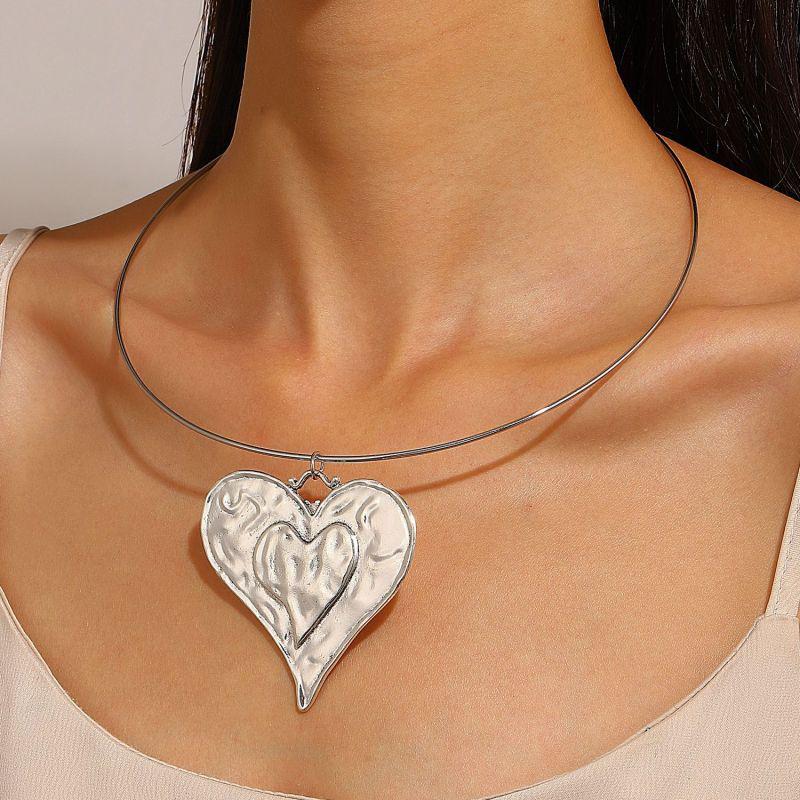 European & American Style Retro Large Petal Choker Necklace - Women's Simple Personality Clavicle Chain Accessory
