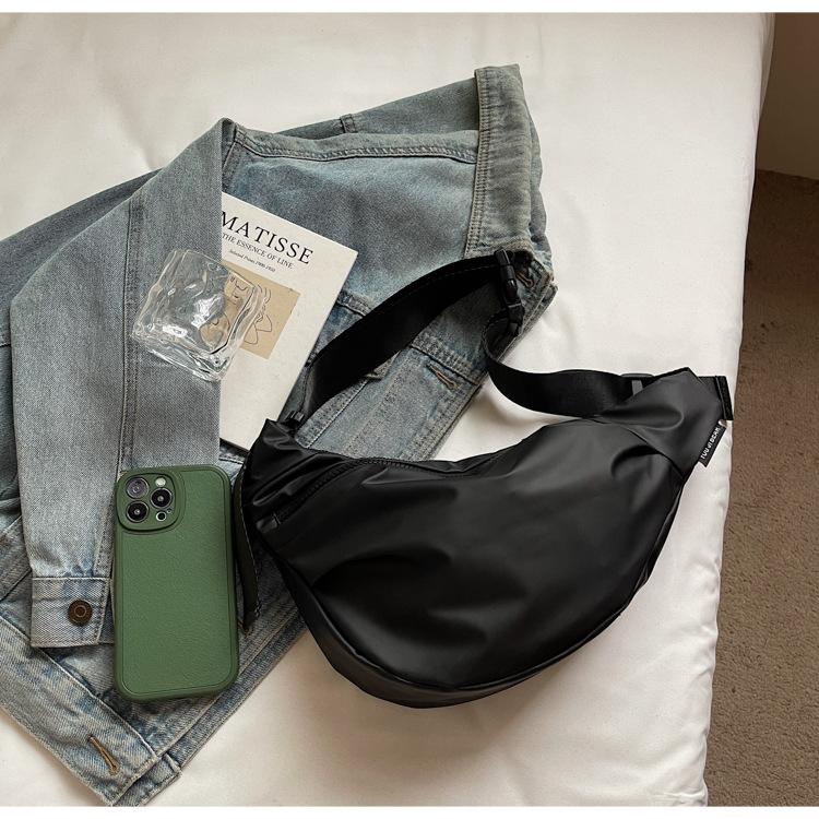 

Large capacity Oxford cloth bag women s bag 2025 new fashion casual dumpling bag commuter shoulder messenger bag