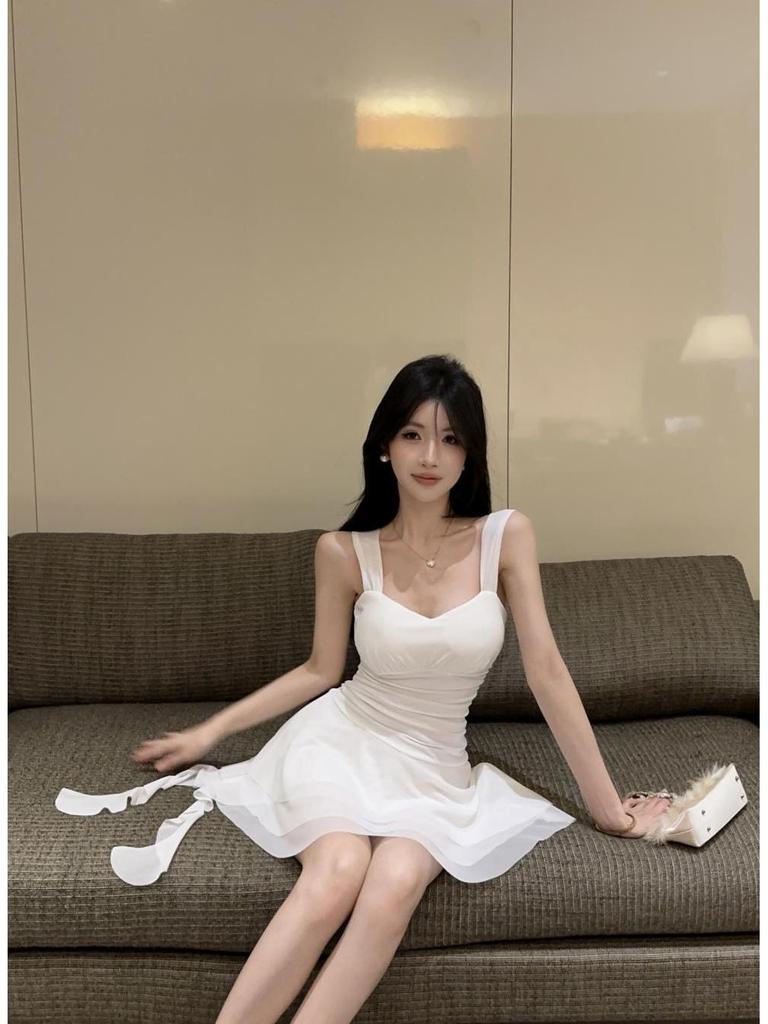 Nightclub Sexy Spaghetti Strap Dress – Low-Cut, Tassel Patchwork, Waist-Cinched, Large Hem Short Skirt