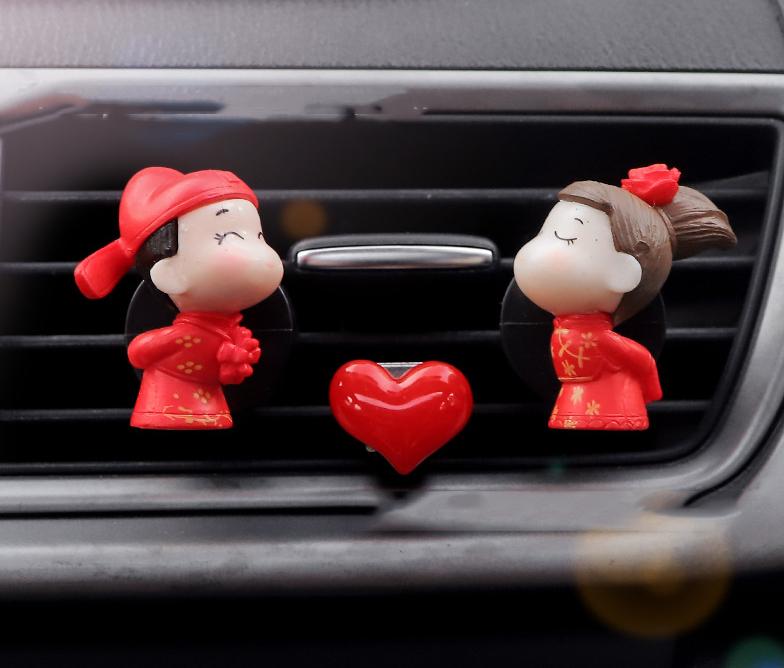 

Creative Car Air Outlet Perfume Clip Couple Decoration Aromatherapy Air Condition Decorations Car Interior Accessories Decor