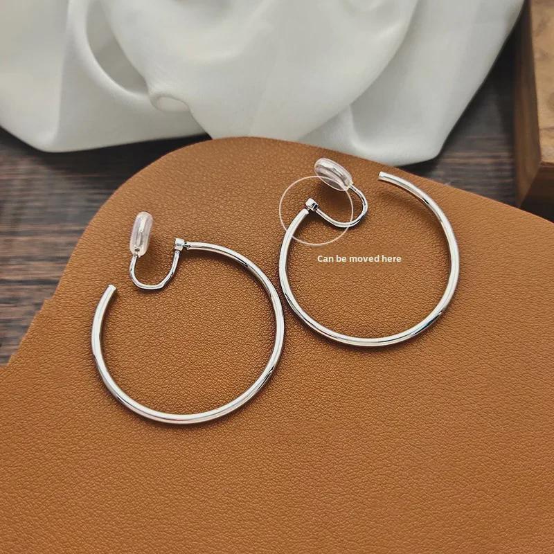 Doudou Mosquito Coil Ear Clip Earrings: Retro Light Luxury, Trendy 2023 All-Match Metal Style.