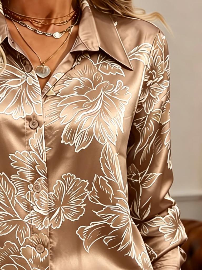 Fashionable women's printed shirt, with an elegant style and long-sleeved design. Suitable for daily wear as well as for dates.