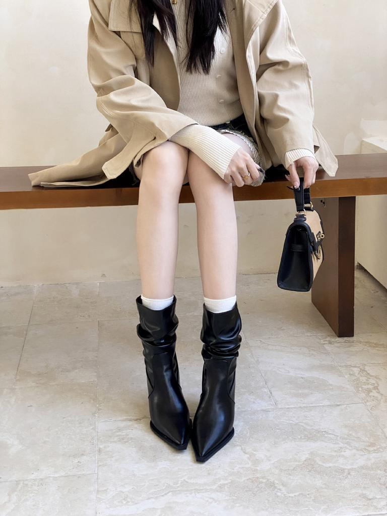 2025 autumn new pointed thin heel high heel temperament French fashion sexy beautiful women short boots