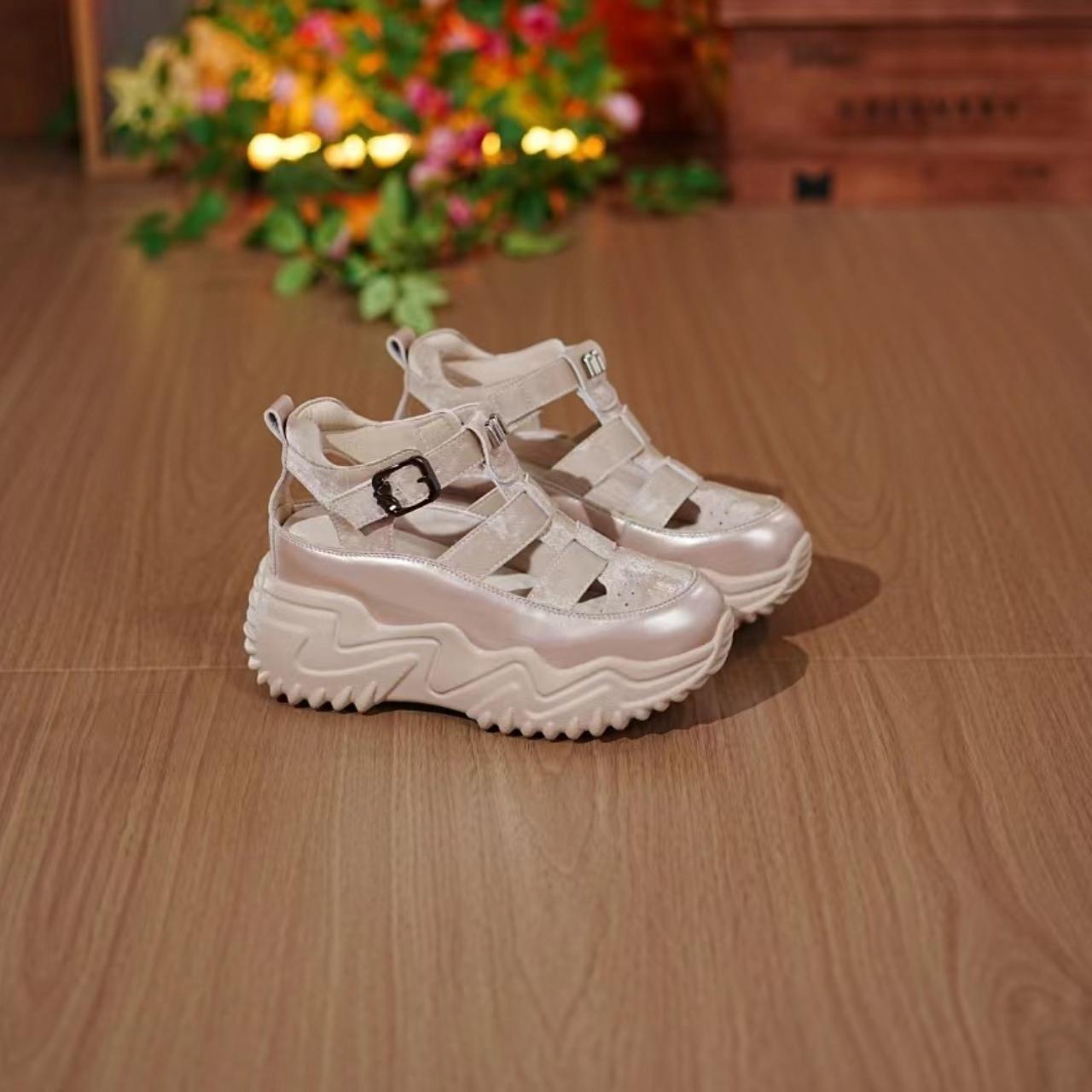 Внутри увеличение 7 см старые папины туфли женские летние 100 толстый низ полые 34 белый — фото 12