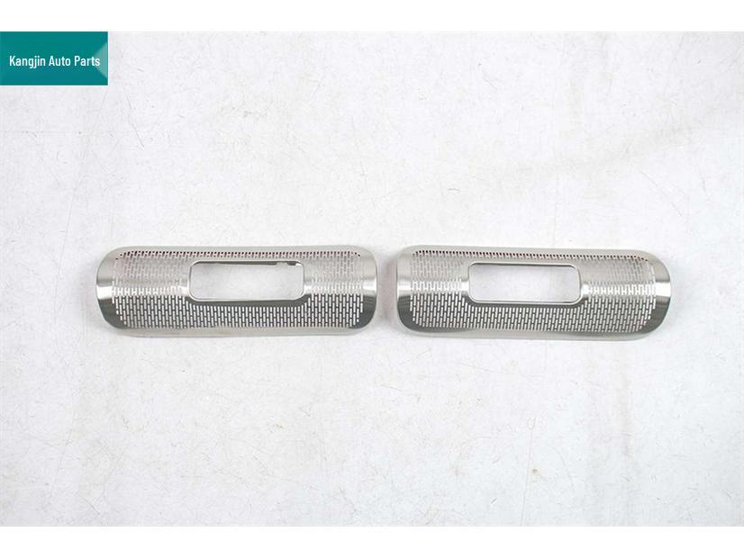 Changan 26 Modelle Qiyuan Q05 Silbernes Innenraum-Mod: Dreieck an Vorder-/Hintertür & Abdeckung für Lautsprecher im vorderen Dach