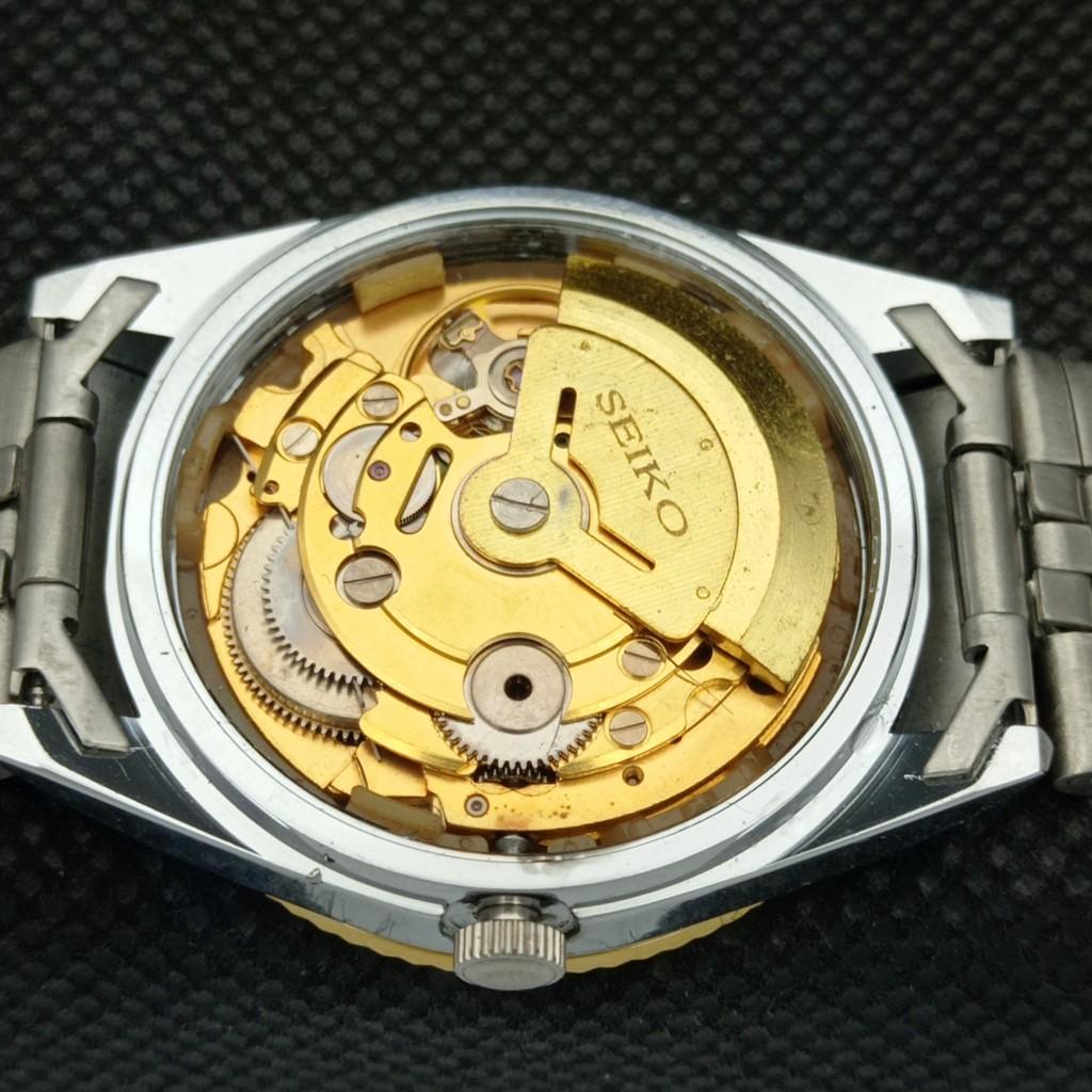 Gebrauchte Seiko 5 Automatik Herrenuhr aus Japan mit seltenem goldenem Uhrwerk 575a-a304781-2