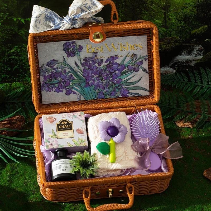 Monet Garden Premium Gift Box