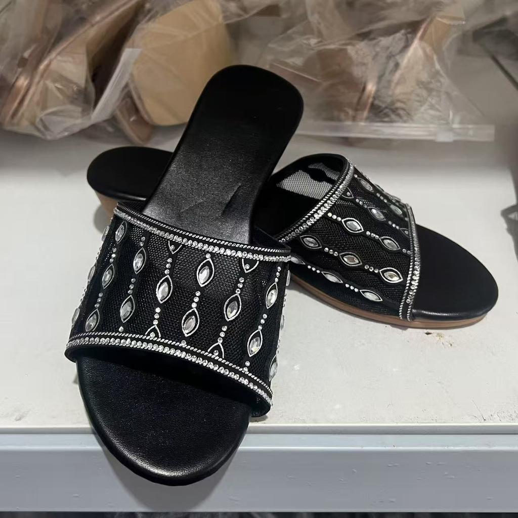 Slippers Women's Summer Outdoor Wear New Casual and Versatile Women's Sandals