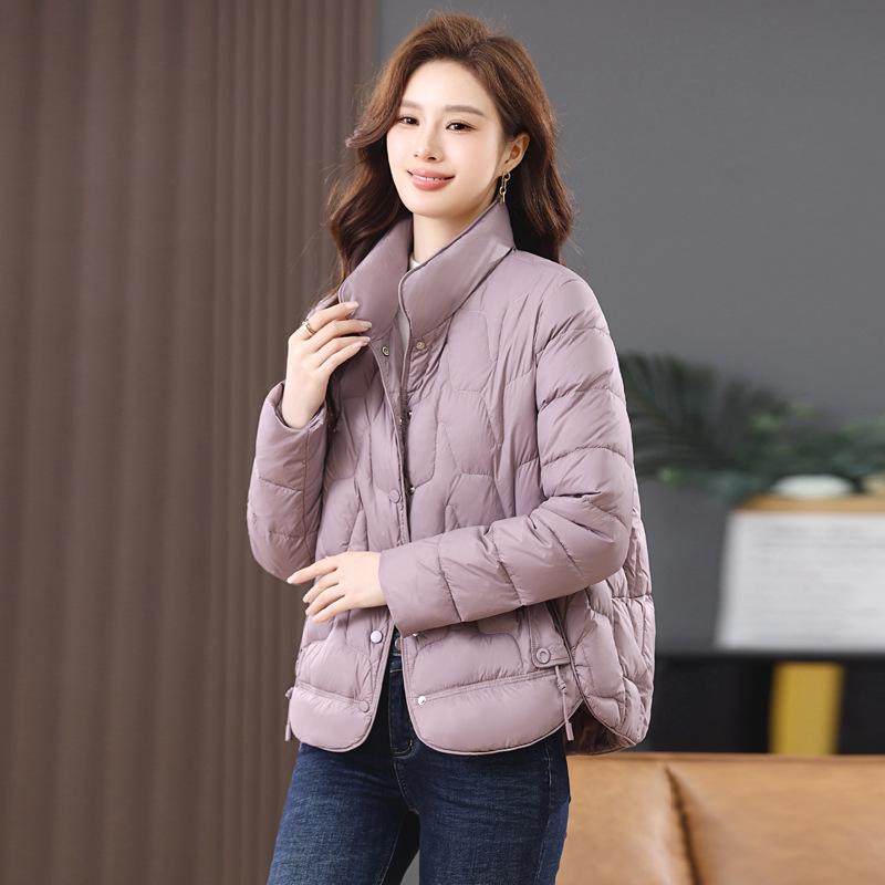 

Женская маленькая пуховая куртка свободного кроя - Зимняя мода 2024, Большой размер, Теплое пальто, Молодящее L (Recommended for 56-61 kg)