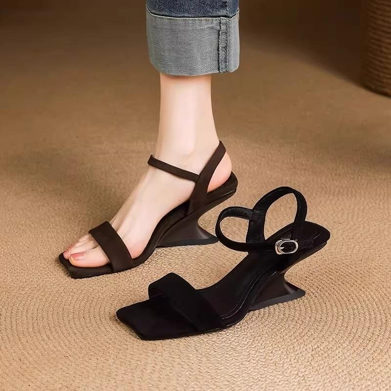 Straight Strap Sandals Women French Retro Temperament Wedge Heel High Heels Women Fashion Simple Summer