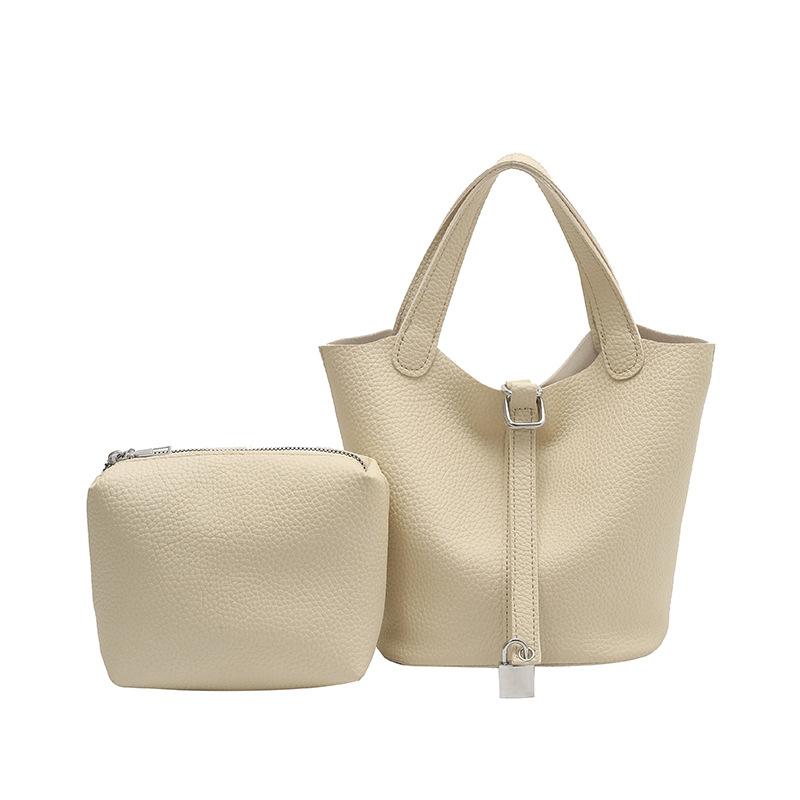 1Pc Popular Bag Women's 2026 New Spring Korean Version Fashion Texture Shoulder Messenger Bag Portable Bucket Bag
