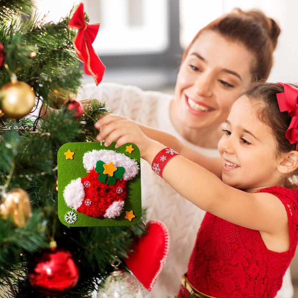 Sewing Kit for Kids DIY Christmas Theme Crafts Projects DIY Embroidery Sewing Kit for Birthday Girls Boys Kids Beginners Ages