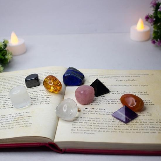 Set mit 9 energetisierenden Kristallen für das Zuhause, Reiki-Heilung, Vastu-Pyramide, Feng Shui, positive Energie, spirituelle Steine, Amethyst, Rosenquarz, Hämatit, Karneol
