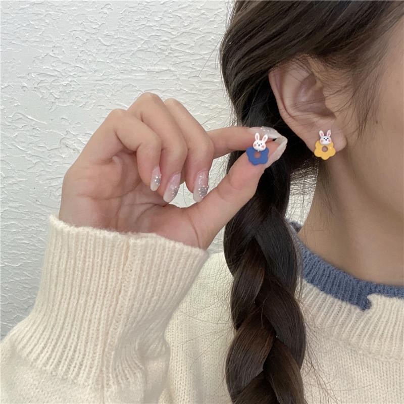 Contrasting Colors Cute Rabbit Flowers Small Fresh Early Autumn New Stud Earrings Femininity Asymmetrical Small Ear Clips No Ear Piercings