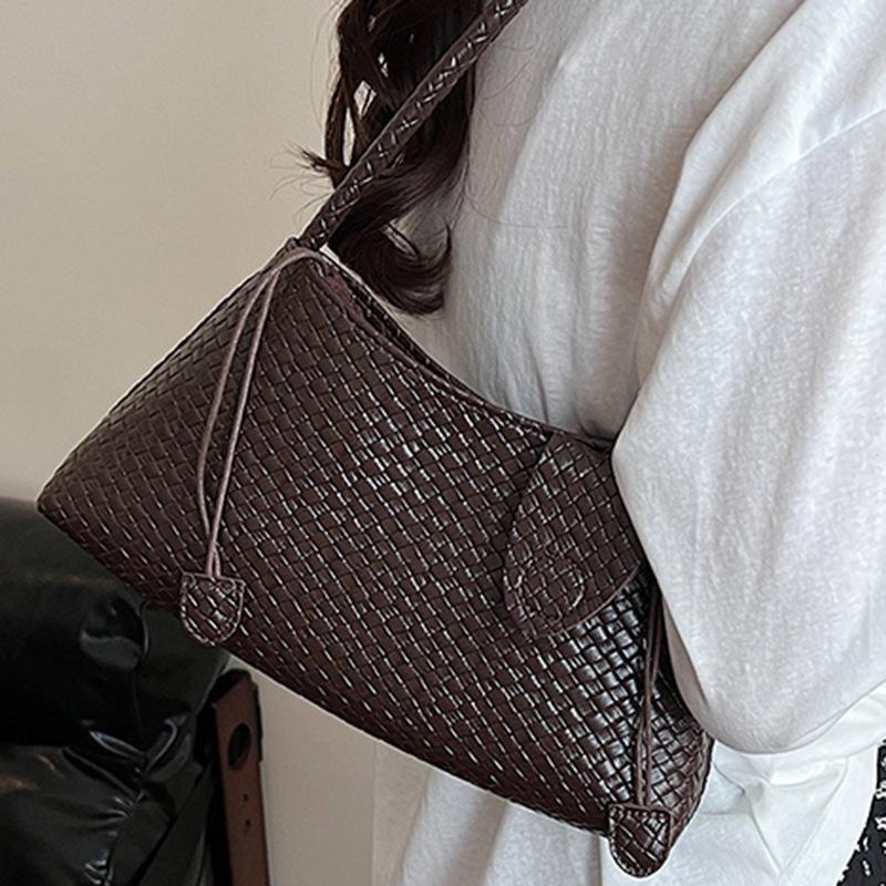French Niche Woven Pattern Underarm Bag Women's 2025 Summer Temperament Elegant Trend Commuting Shoulder Handbag