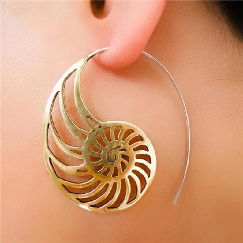He Cheng Fan-shaped Hollow Alloy Earrings - European & American Fashion, Personality Style for Women