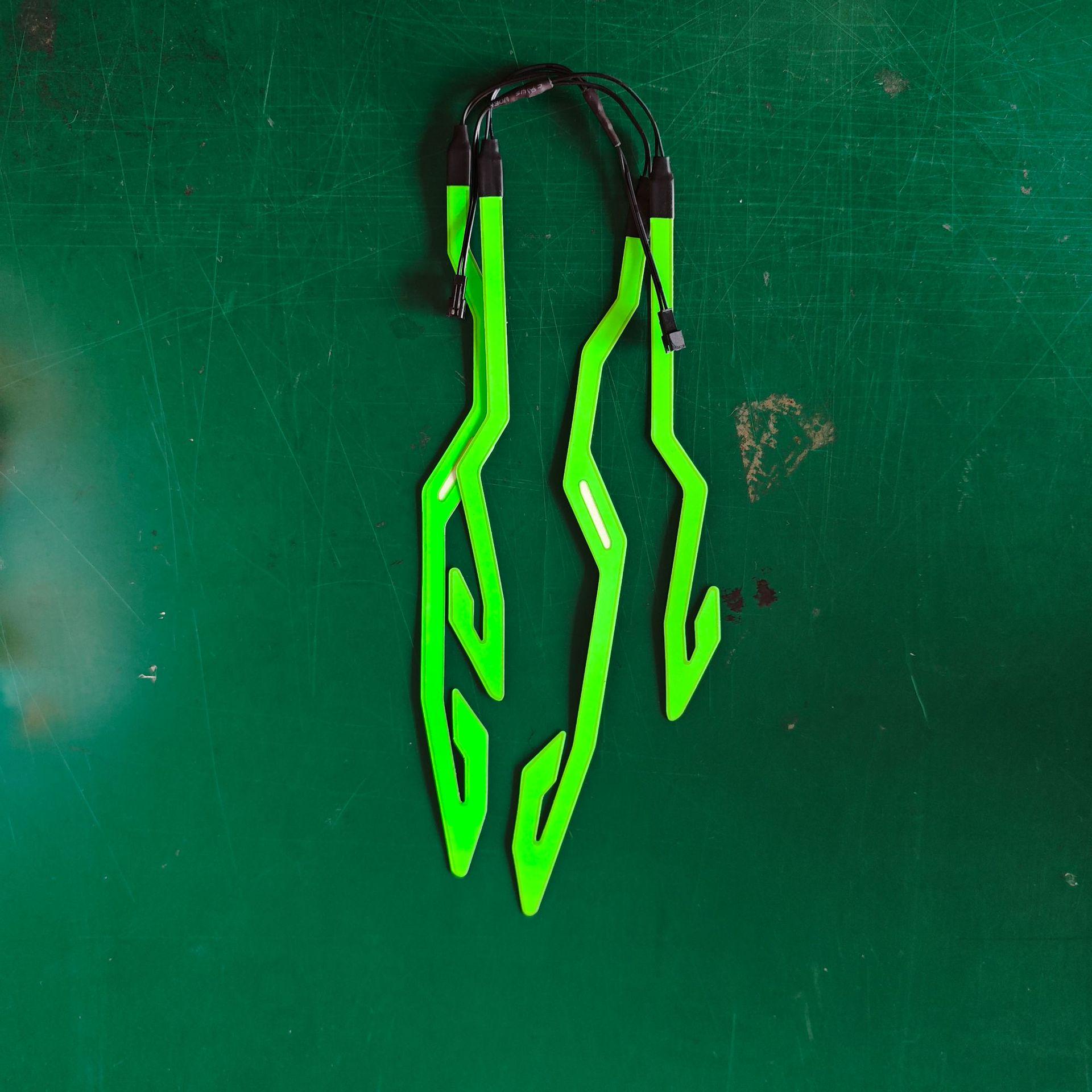 

Светодиодная лента для мотоциклетного шлема с аккумулятором и комплектом для монтажа Battery-Powered