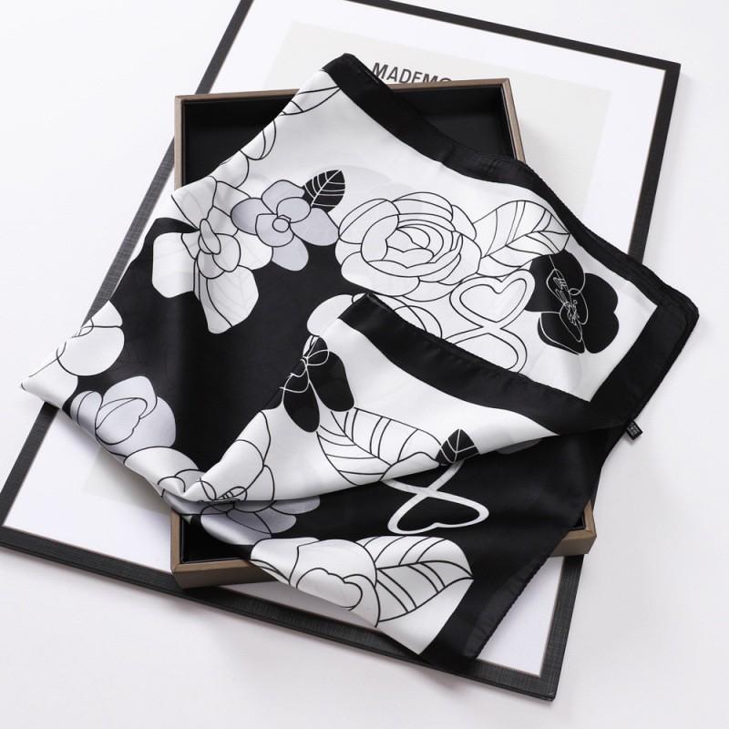 70 Simulation Silk Navy Blue Cashew Silk Scarf, Simple And High-End Sense Matching Square Scarf, Women'S Decorative Thin Scarf, Workplace Scarf.