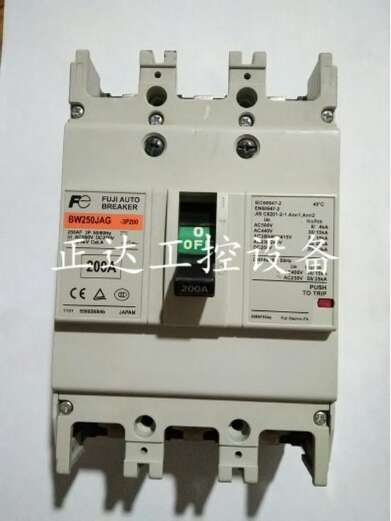 

Japanese Fuji BW250JAG 3P 150A Air Switch Circuit Breaker - In Stock 3-Pole 125A