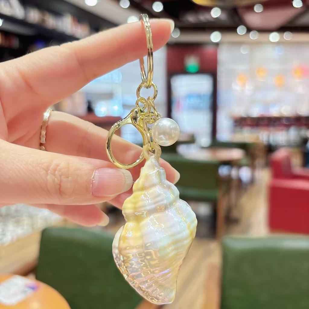 Trend New Acrylic Conch Fashion for Women Girl Colorful Shell Delicate Jewelry Gift Deco Bag Car Key Pendants Bag Charm
