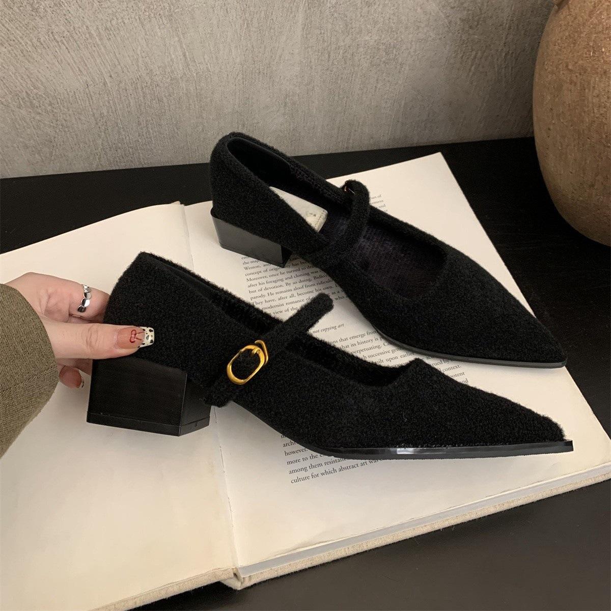 

Туфли Мао Мао женские носят новые зимние французские вечерние остроносые бархатные туфли-лодочки на толстом каблуке теплые хлопковые туфли Мэри Джейн 39 чёрный