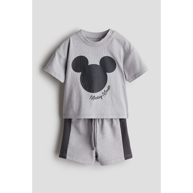 

[Серия Disney] HM Детская одежда Костюм для малышей из 2 предметов Осень Принт Микки Короткий рукав Шорты 1128263 Light gray/Mickey Mouse 66/48