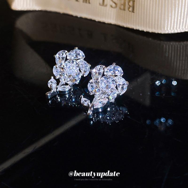 True love comes~ Super flash zircon flower stud earrings sweet design earrings light luxury high-end exquisite earrings women