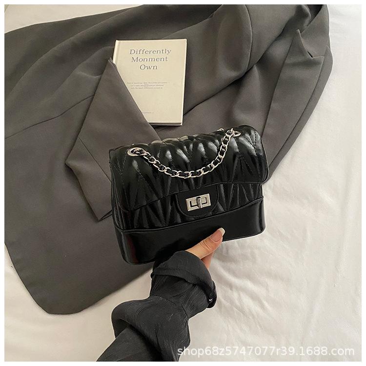 Large capacity bag women's bag 2025 new diamond embroidery thread chain bag bag lock fashionable foreign style shoulder messenger bag