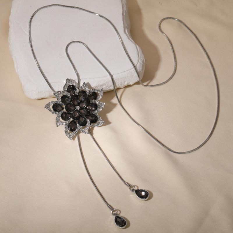 Modische unregelmäßige geometrische graue Kristallkette für Damen, elegante lange Anhänger-Winterpulloverkette, Schmuck