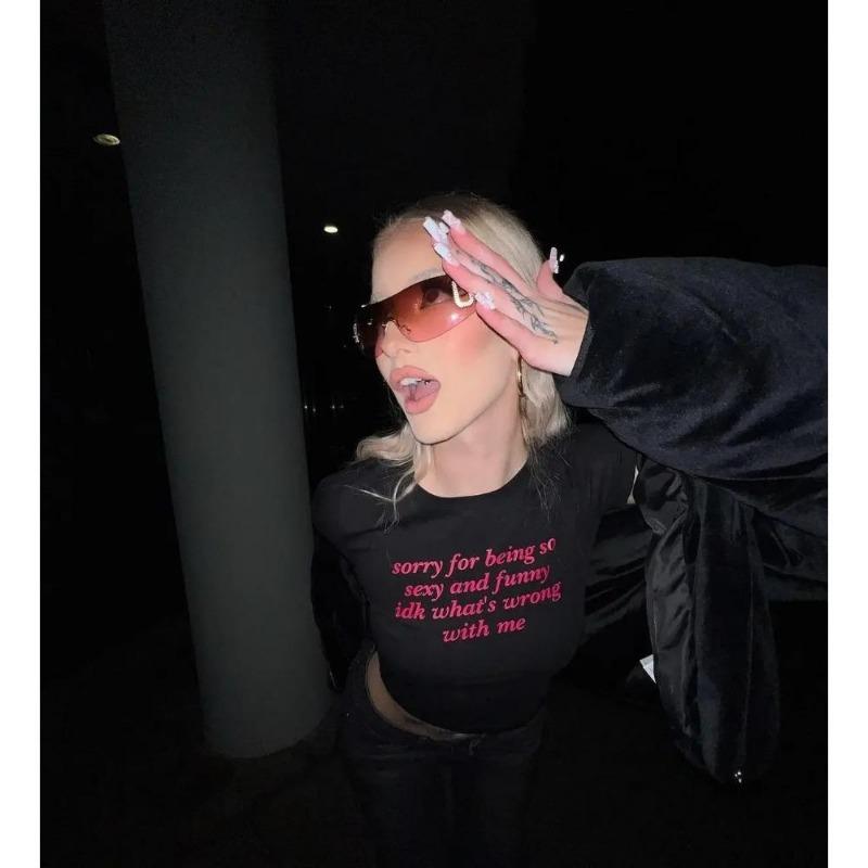 2KWEIRD Y2K Buchstaben-Print Vintage High Street Ästhetisches T-Shirt 2000er Crop Top Sommer Punk Kurzarm Kleidung Lässiges Streetwear T-Shirt