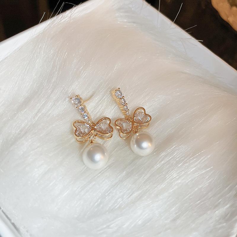 French retro irregular geometric pearl earrings fashion high-end stud earrings personality trend earrings