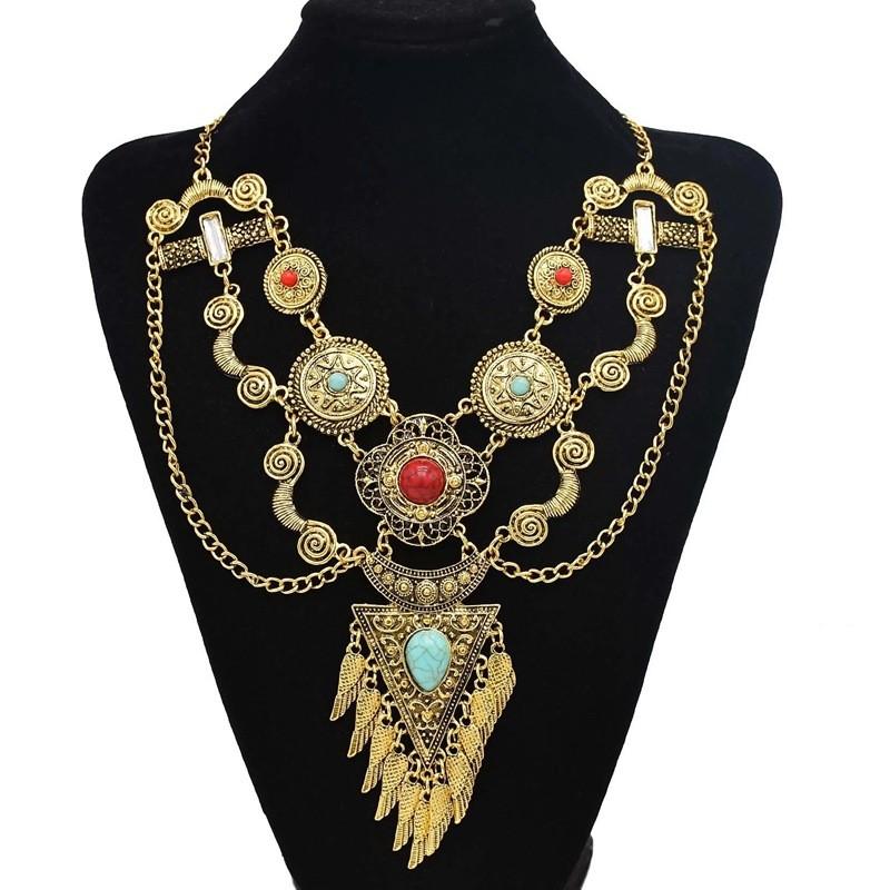 Ethnic Vintage Alloy Necklace With Geometric Pendant And Water Wave Chain For Women