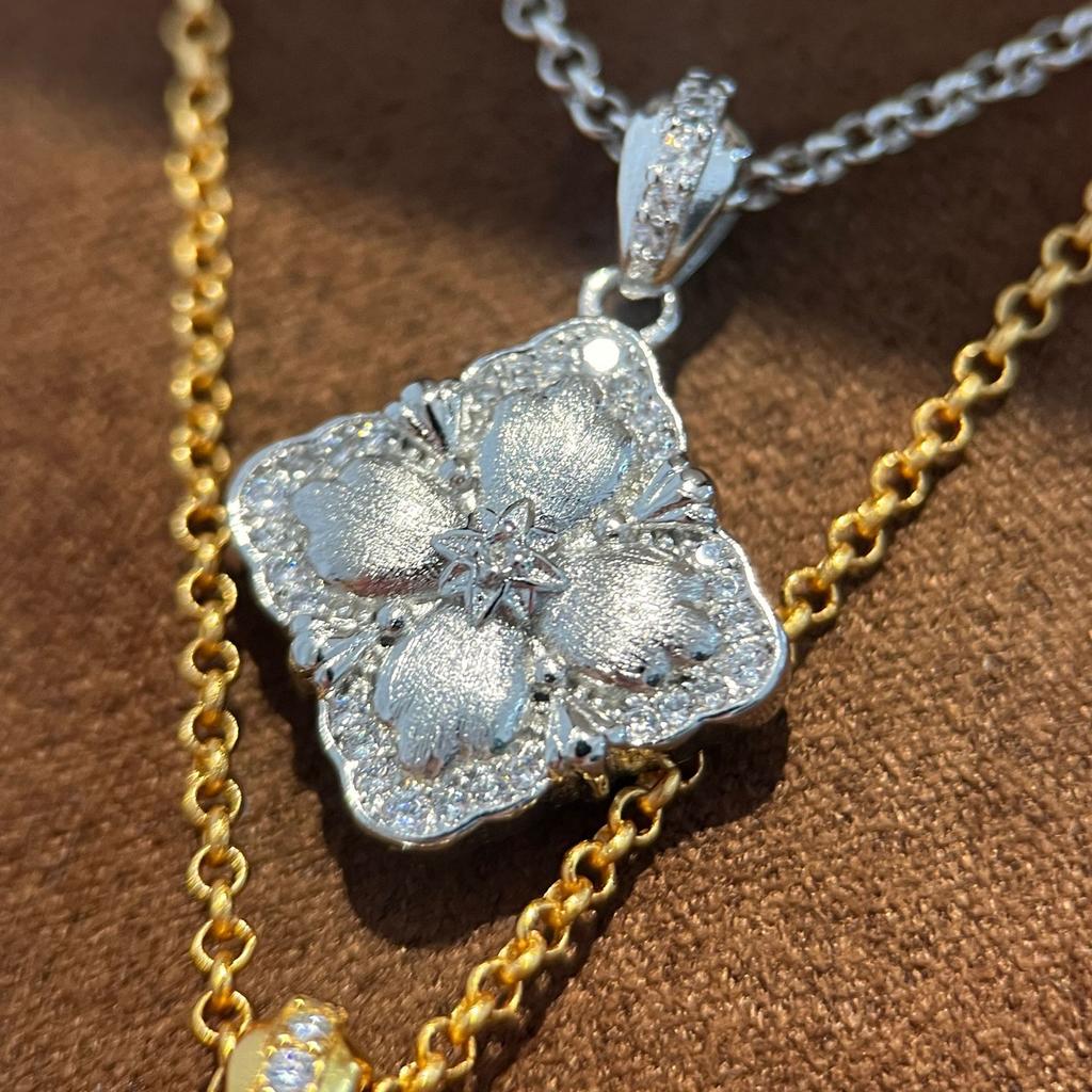 Bubu Wind Gebürstetes Gold Kissen Halskette Doppelseitig mit Retro Hofstil Leichte Luxus Schlüsselbeinkette