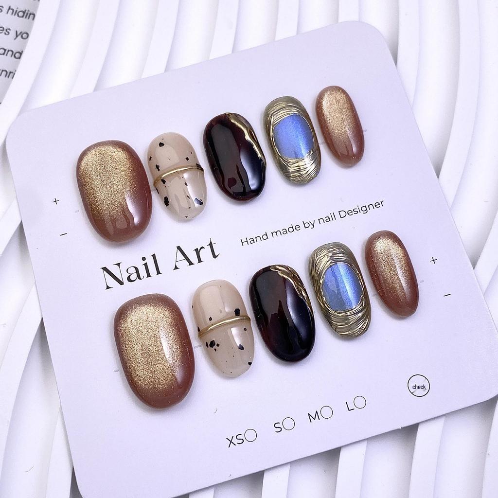 Short Oval Amber Cat Eye Nails – Handmade French Manicure for Autumn/Winter