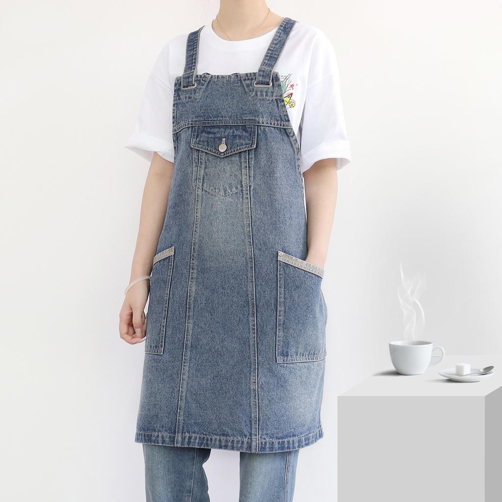 Fashionable Washed Denim Apron, New Waist Hugging Coffee Milk Tea Flower Shop Work Clothes, Dirt Resistant and Waterproof Apron,