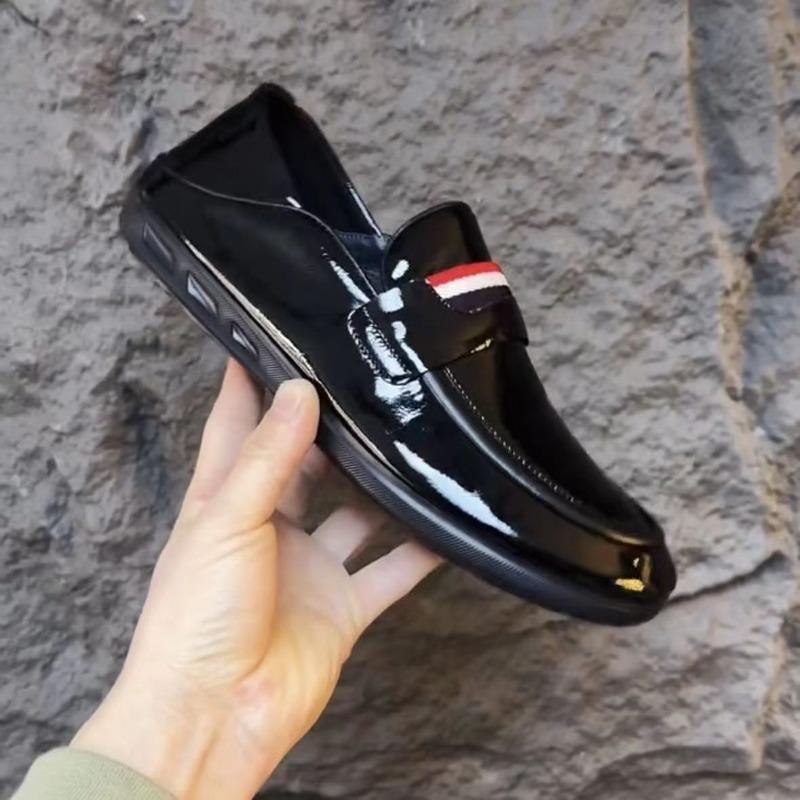Genuine Leather Men Casual Shoes Black White Soft Comfortable Driving Shoes Slip-on Fashion Brand Male Footwear