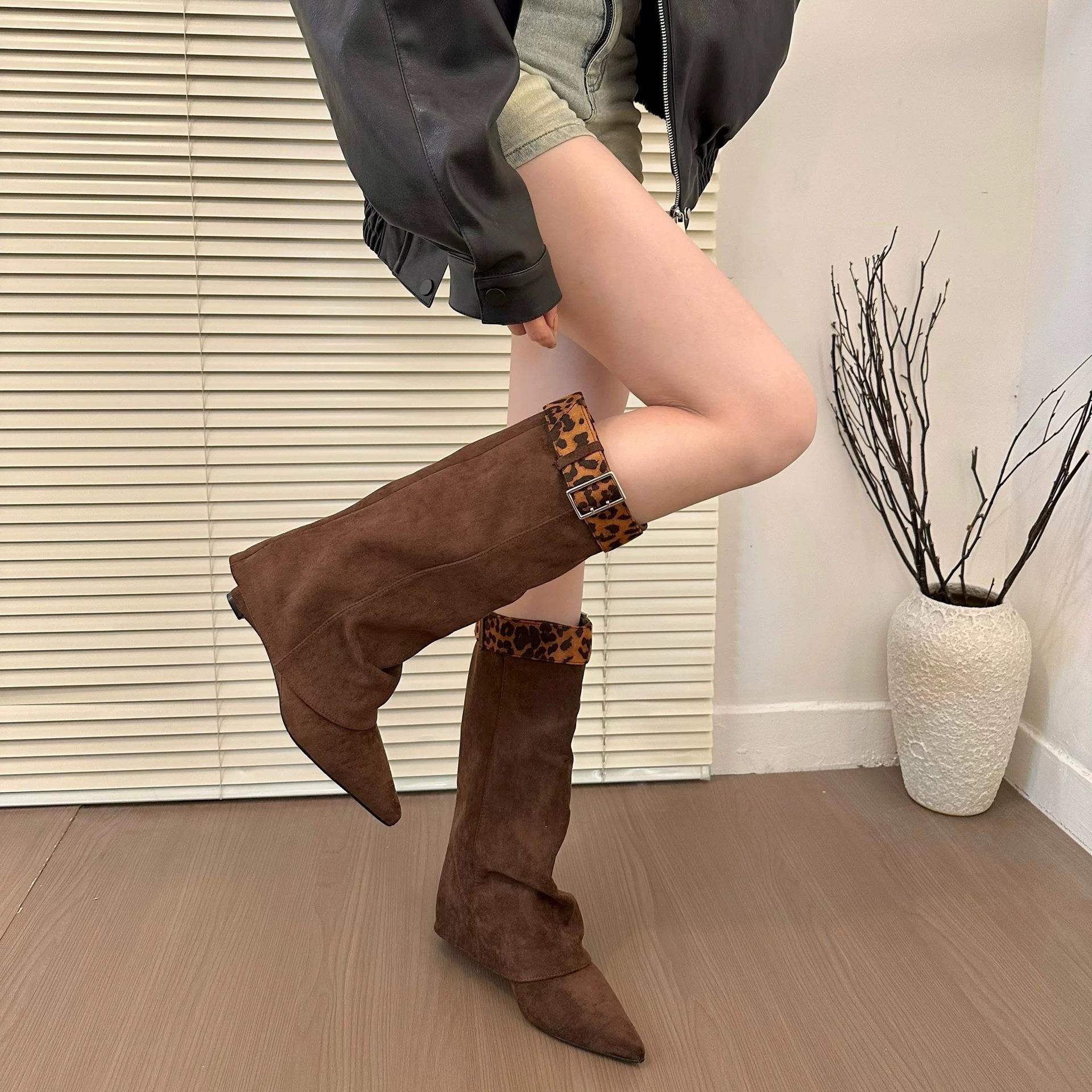 

[Fanfna] Spice Girl Leopard Print Pointed Pants Boots Women s Autumn 2025 New Retro Two-Wear Removable Medium Boots 40