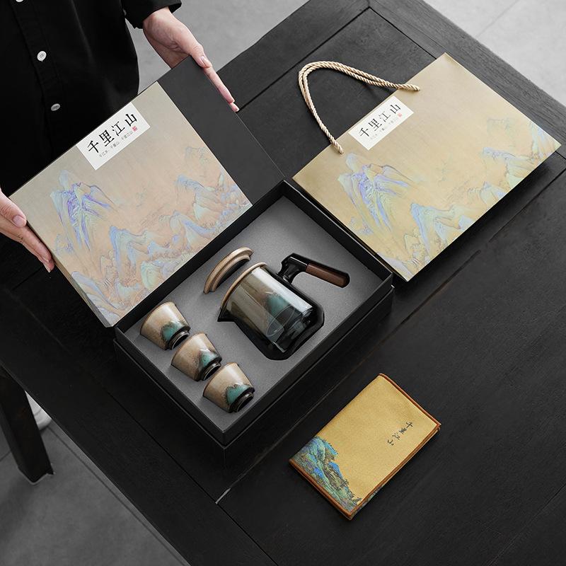 

Branded Teapot Cup: Corporate Meeting Gift for Clients & Employees