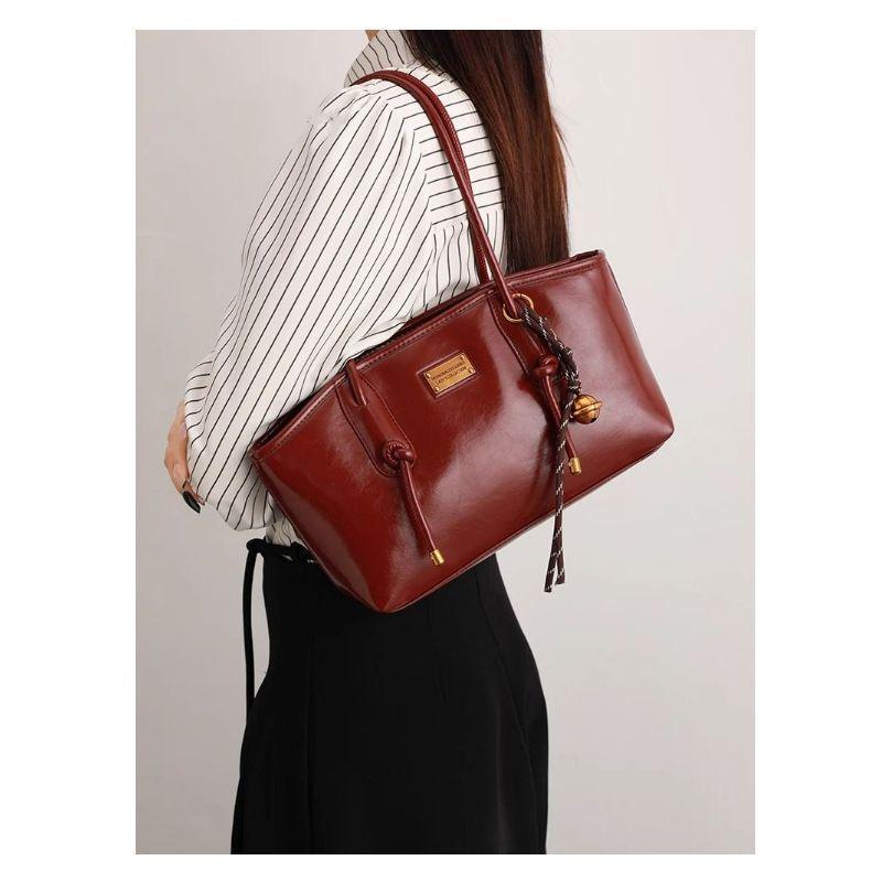 Retro Underarm Bag Women's 2025 New Winter Fashion Niche Versatile Large-capacity Commuter Handbag
