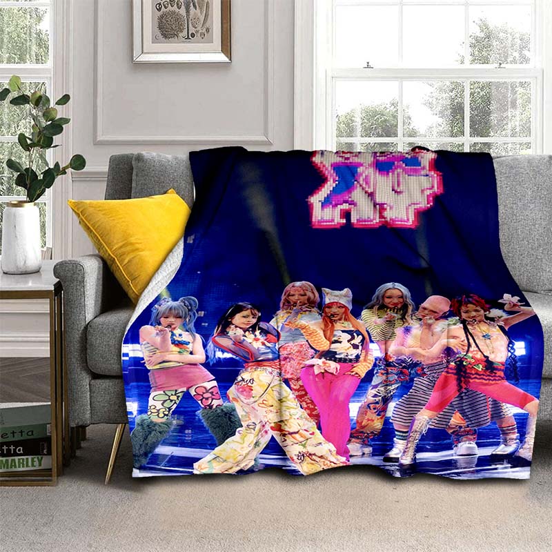Soft flannel blanket, K-POPX-XG girl group poster blanket, portable home travel blanket, suitable for sofa beds, bedrooms, and