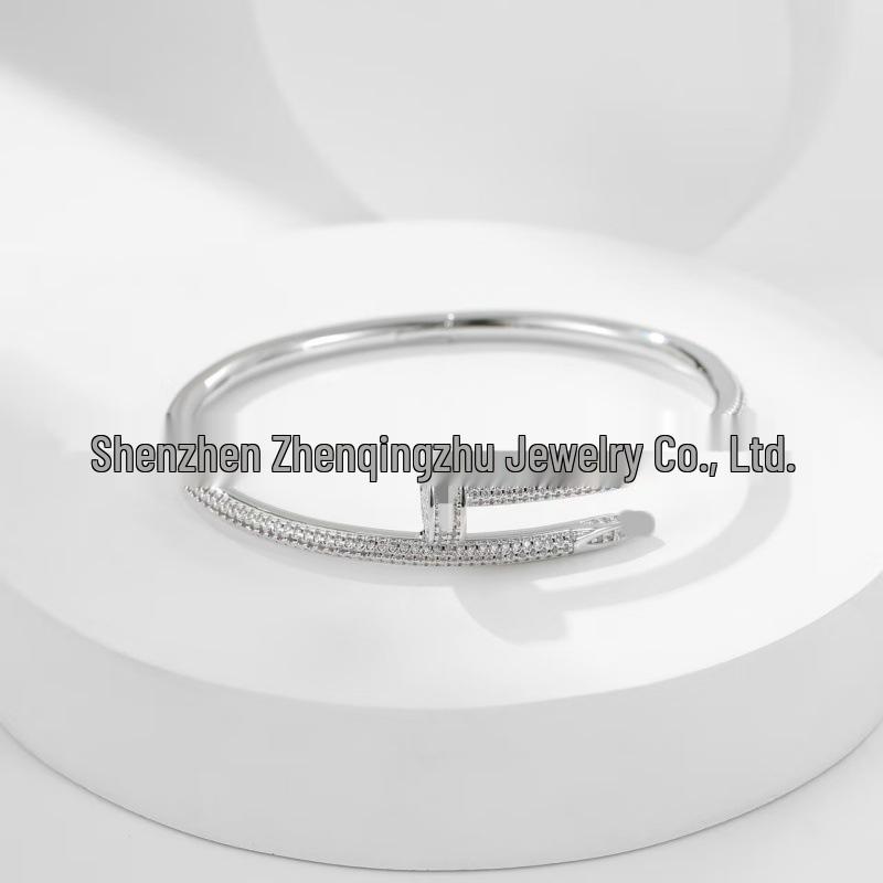 Kaka Luxurious Gold CNC Diamond-Cut Nail Bracelet - Elegant Design & High-End Appeal